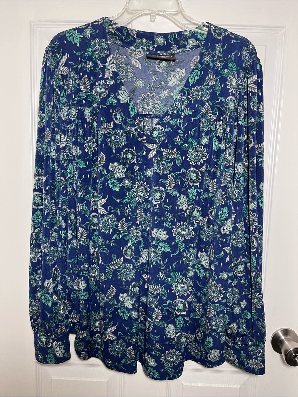 Lane Bryant Navy Floral Long-Sleeve Top with Green and White Print